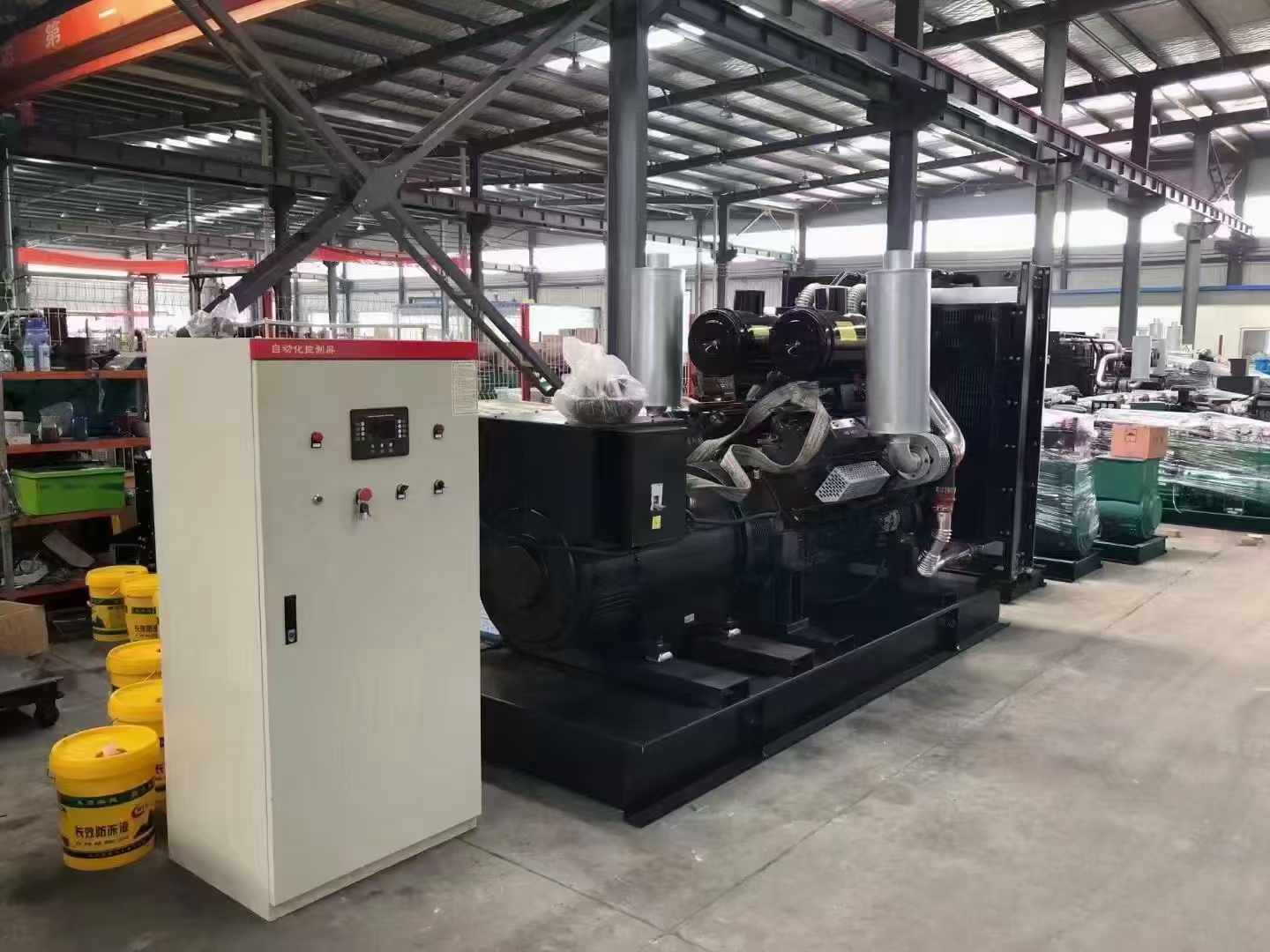 单县柴油发电机运行时的噪音和振动水平如何？